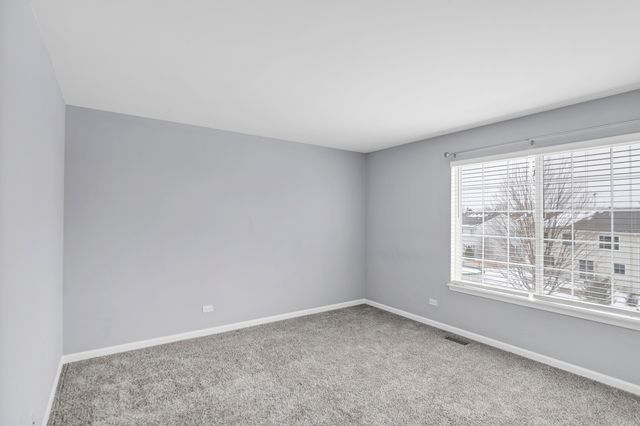 629 Waterford Lane, South Elgin, IL 60177