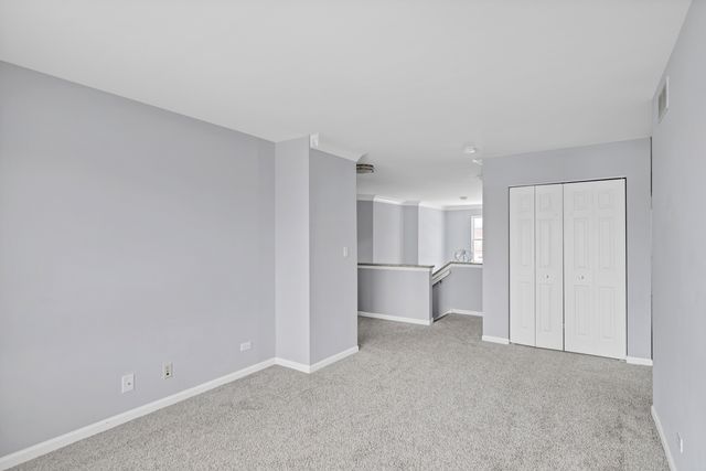 629 Waterford Lane, South Elgin, IL 60177