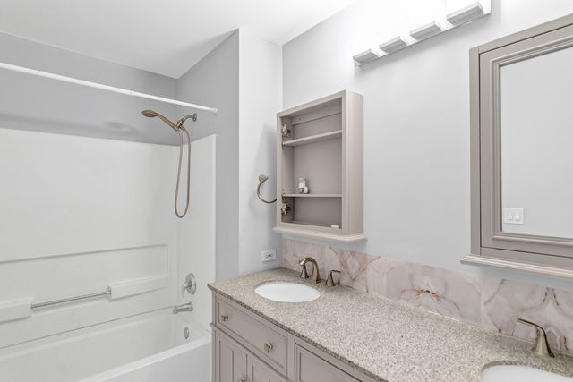 629 Waterford Lane, South Elgin, IL 60177