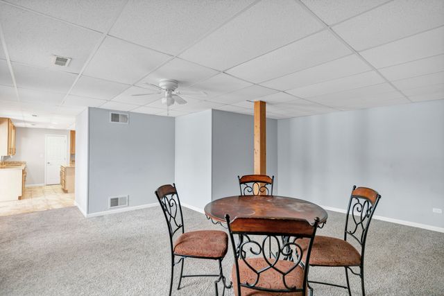 629 Waterford Lane, South Elgin, IL 60177