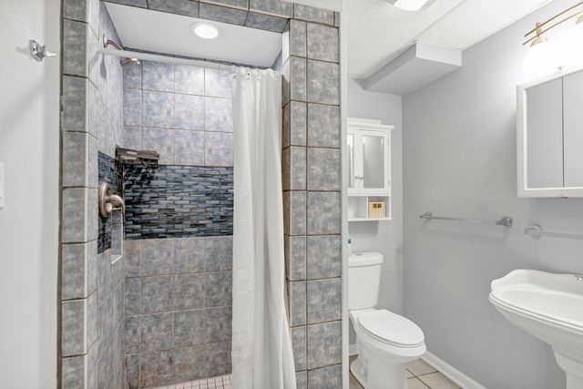 629 Waterford Lane, South Elgin, IL 60177