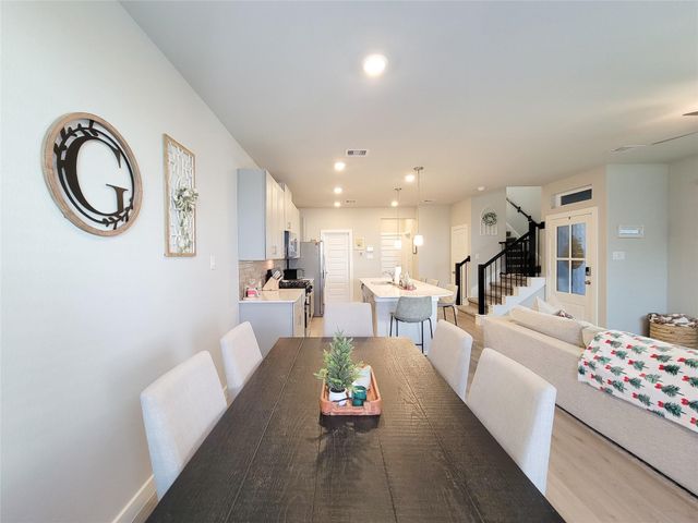 710 Seafoam Lane, Kemah, TX 77565