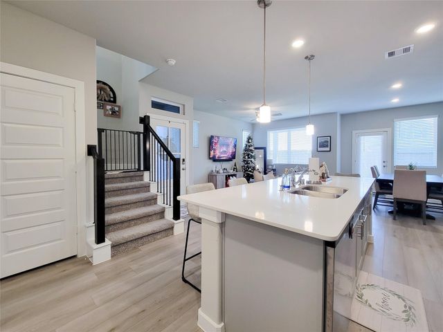 710 Seafoam Lane, Kemah, TX 77565