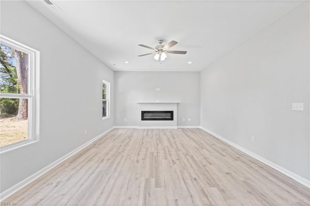 334 New ST, Norfolk, VA 23503