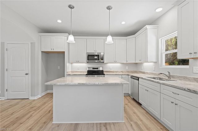 334 New ST, Norfolk, VA 23503