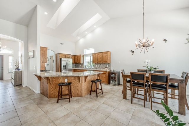1671 E Granada Avenue, Fresno, CA 93720