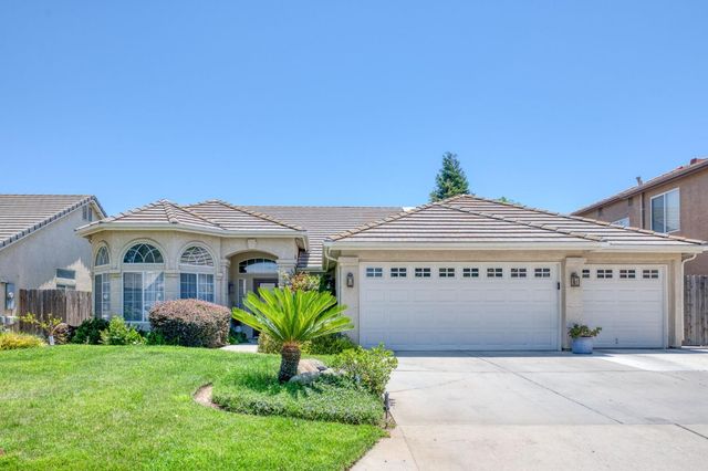 1671 E Granada Avenue, Fresno, CA 93720