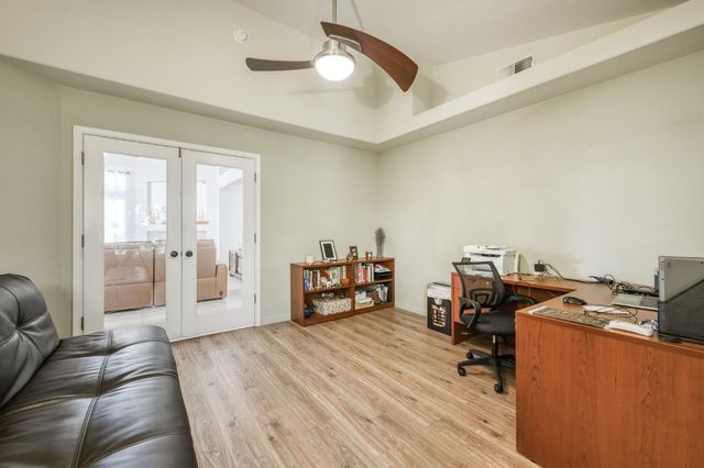 1671 E Granada Avenue, Fresno, CA 93720