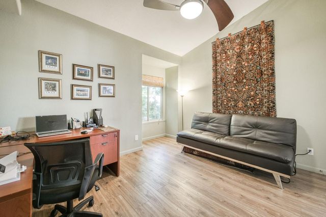 1671 E Granada Avenue, Fresno, CA 93720