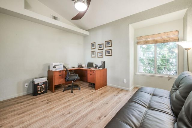 1671 E Granada Avenue, Fresno, CA 93720