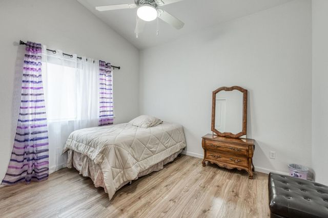 1671 E Granada Avenue, Fresno, CA 93720