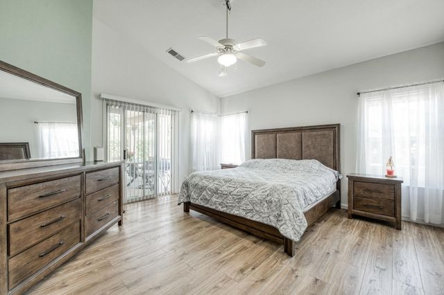 1671 E Granada Avenue, Fresno, CA 93720