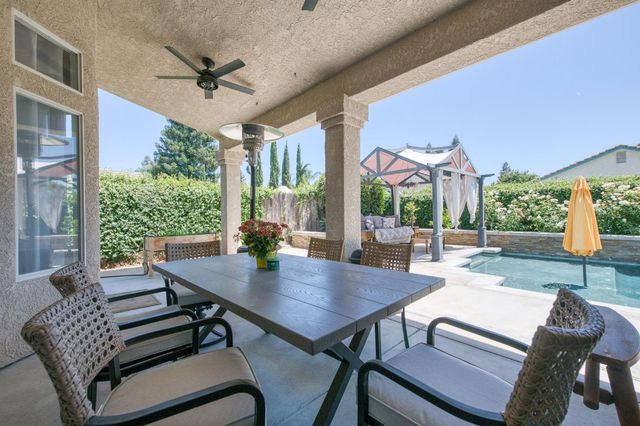 1671 E Granada Avenue, Fresno, CA 93720