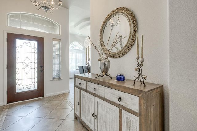 1671 E Granada Avenue, Fresno, CA 93720