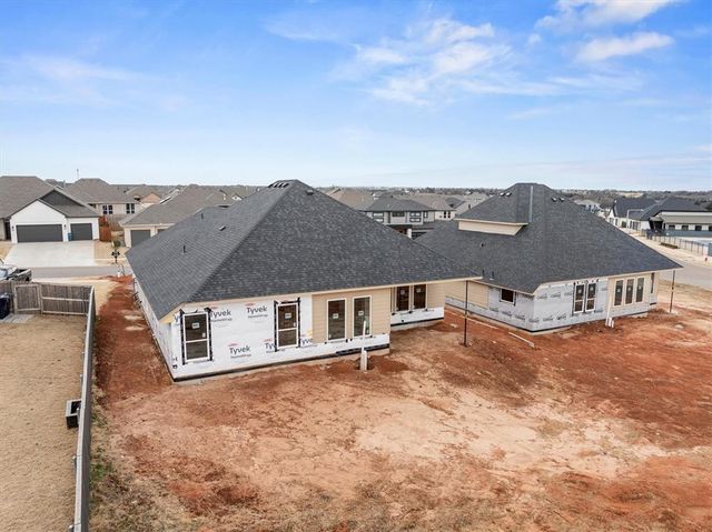 8213 NW 152nd Street, Edmond, OK 73013