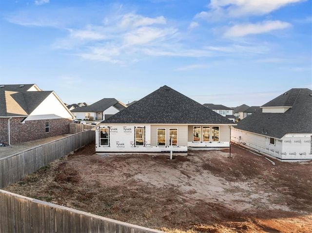 8213 NW 152nd Street, Edmond, OK 73013