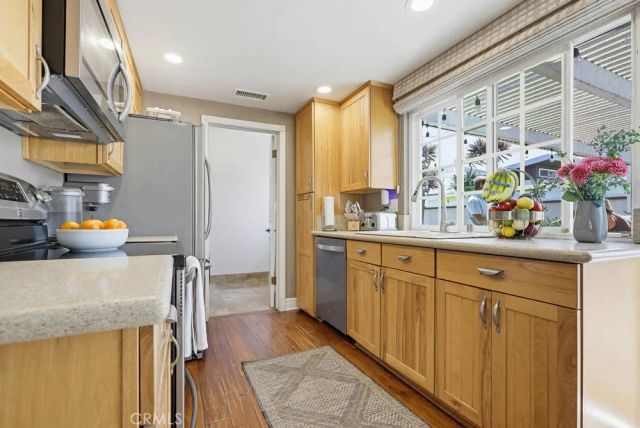 17711 Edwards, Huntington Beach, CA 92647