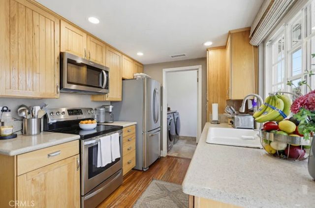 17711 Edwards, Huntington Beach, CA 92647