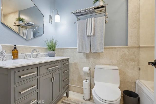 17711 Edwards, Huntington Beach, CA 92647