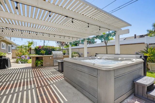 17711 Edwards, Huntington Beach, CA 92647