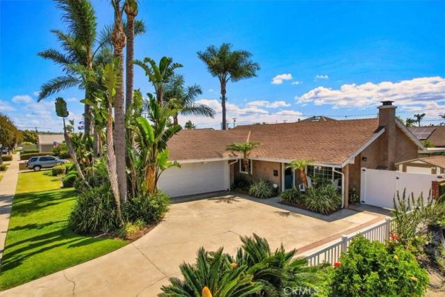 17711 Edwards, Huntington Beach, CA 92647