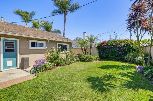 17711 Edwards, Huntington Beach, CA 92647