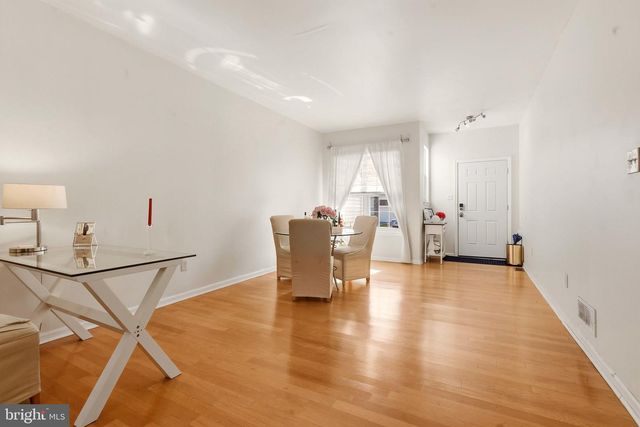 65 THREADLEAF TER, Burlington, NJ 08016