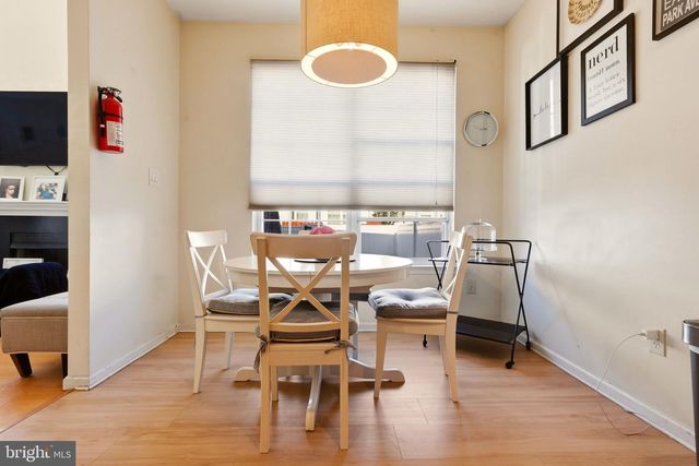 65 THREADLEAF TER, Burlington, NJ 08016