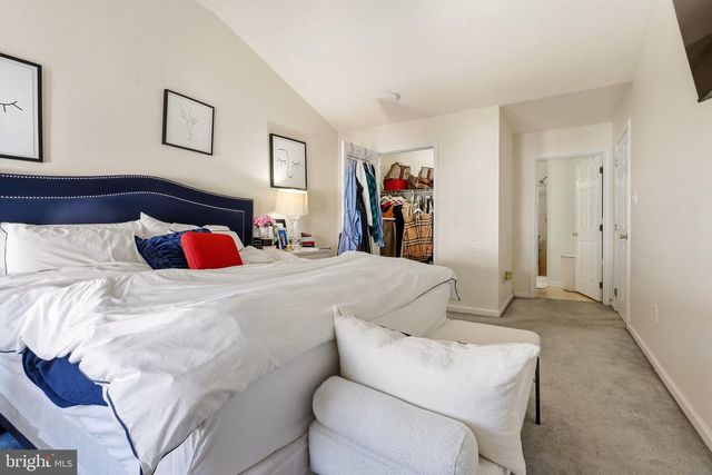 65 THREADLEAF TER, Burlington, NJ 08016