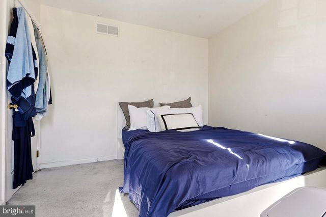 65 THREADLEAF TER, Burlington, NJ 08016