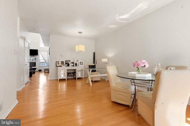 65 THREADLEAF TER, Burlington, NJ 08016