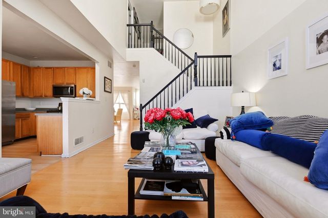 65 THREADLEAF TER, Burlington, NJ 08016