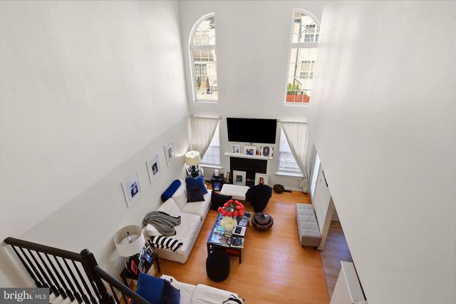 65 THREADLEAF TER, Burlington, NJ 08016
