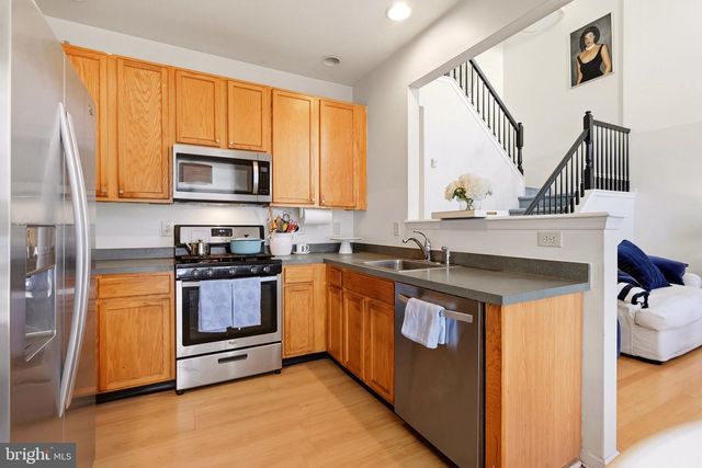 65 THREADLEAF TER, Burlington, NJ 08016