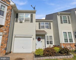 65 THREADLEAF TER, Burlington, NJ 08016