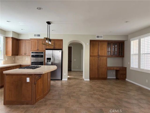 6 Napa, Irvine, CA 92602