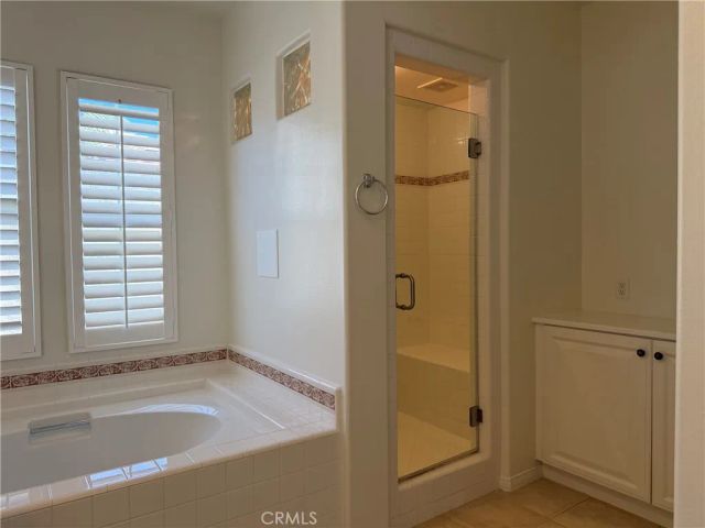 6 Napa, Irvine, CA 92602
