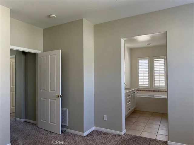 6 Napa, Irvine, CA 92602
