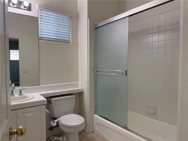 6 Napa, Irvine, CA 92602