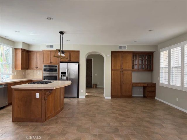 6 Napa, Irvine, CA 92602
