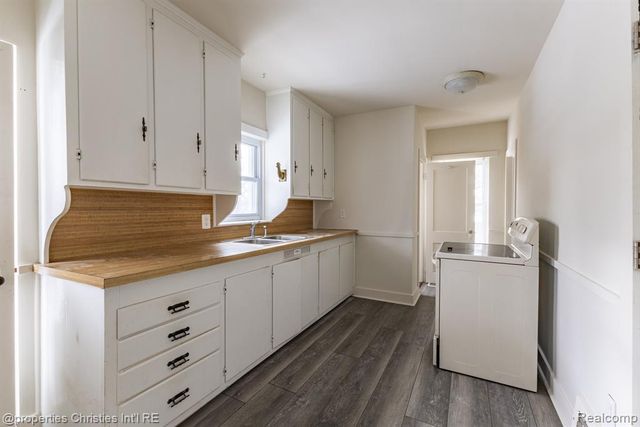 8056 Dawn Drive, Sterling Heights, MI 48314