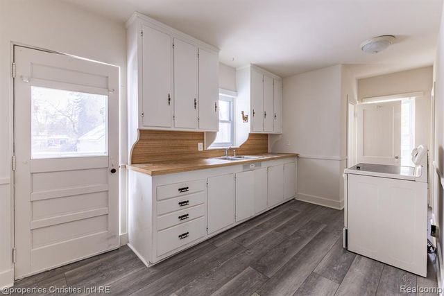 8056 Dawn Drive, Sterling Heights, MI 48314