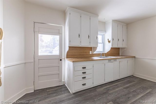 8056 Dawn Drive, Sterling Heights, MI 48314