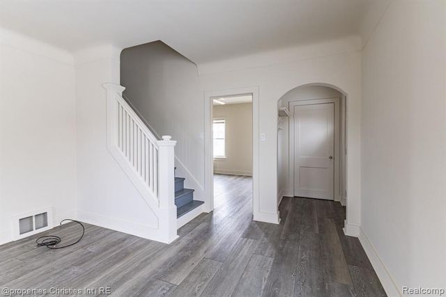 8056 Dawn Drive, Sterling Heights, MI 48314