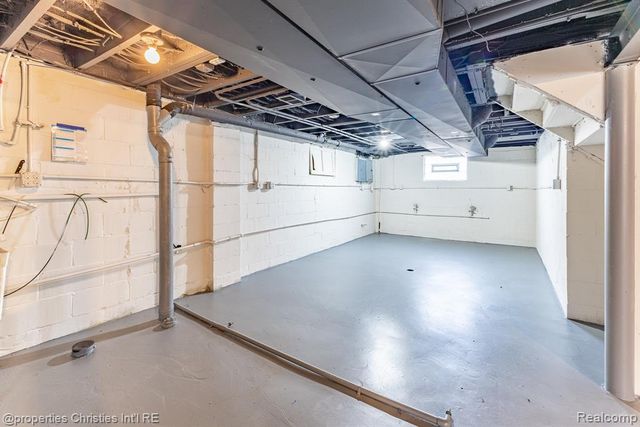 8056 Dawn Drive, Sterling Heights, MI 48314