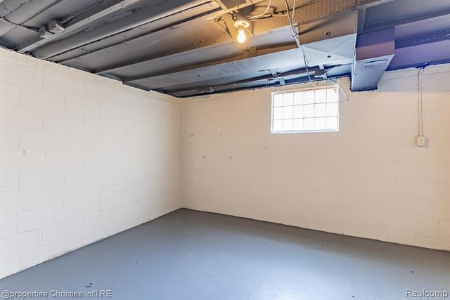 8056 Dawn Drive, Sterling Heights, MI 48314