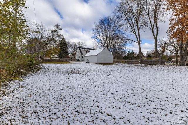 8056 Dawn Drive, Sterling Heights, MI 48314