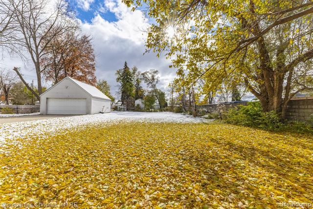 8056 Dawn Drive, Sterling Heights, MI 48314