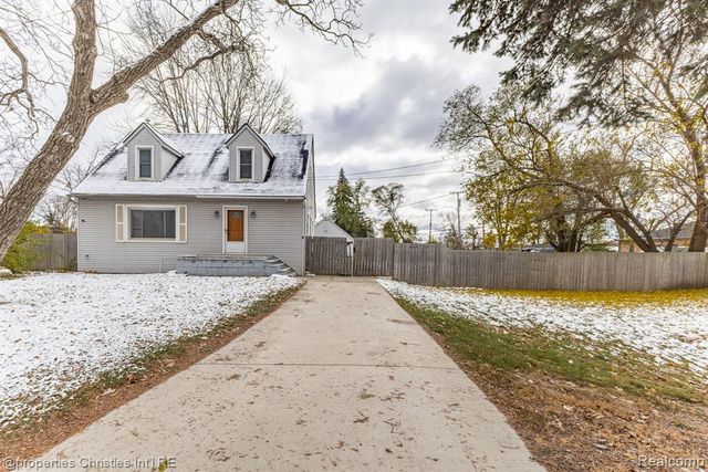 8056 Dawn Drive, Sterling Heights, MI 48314