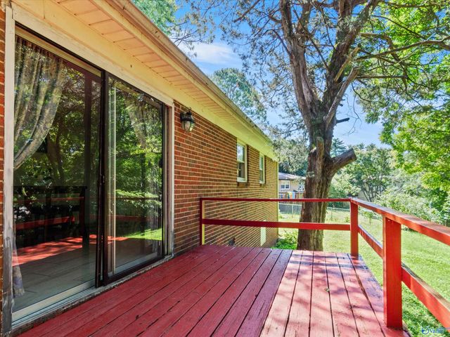 2804 Coosa Circle, Huntsville, AL 35810